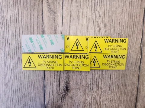 WARNING PV STRING DISCONNECT LABEL